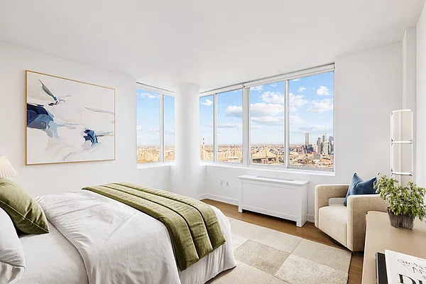 East 54th Street  - Photo 2