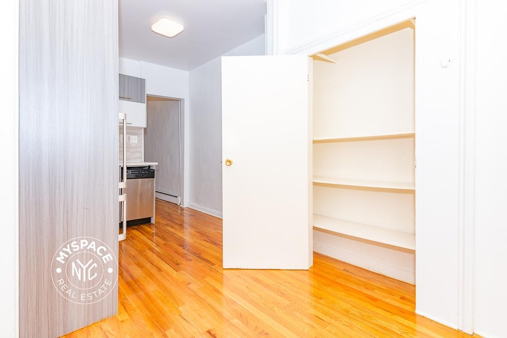33 Montrose - Photo 2