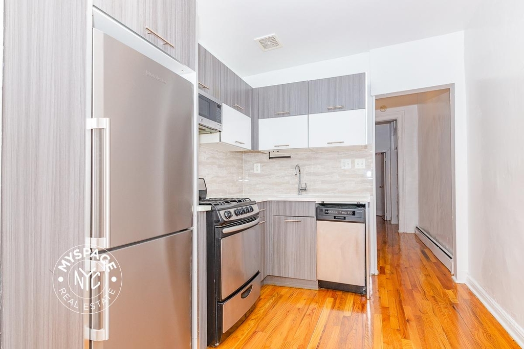33 Montrose - Photo 0