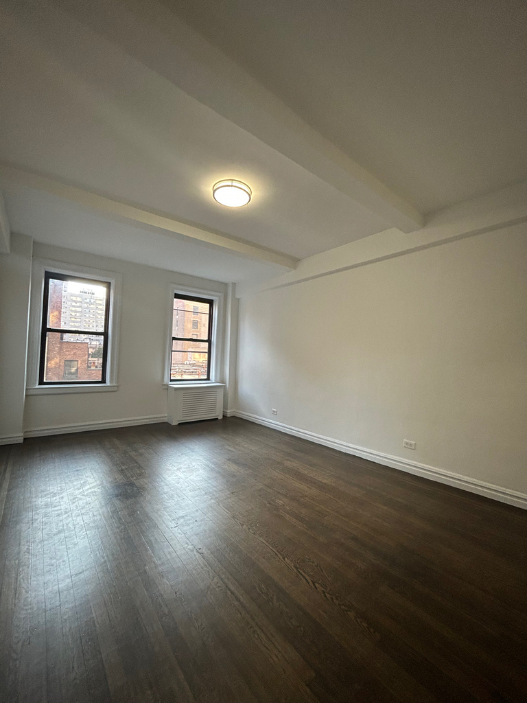 East 37th Street off Lexington Ave - Photo 3