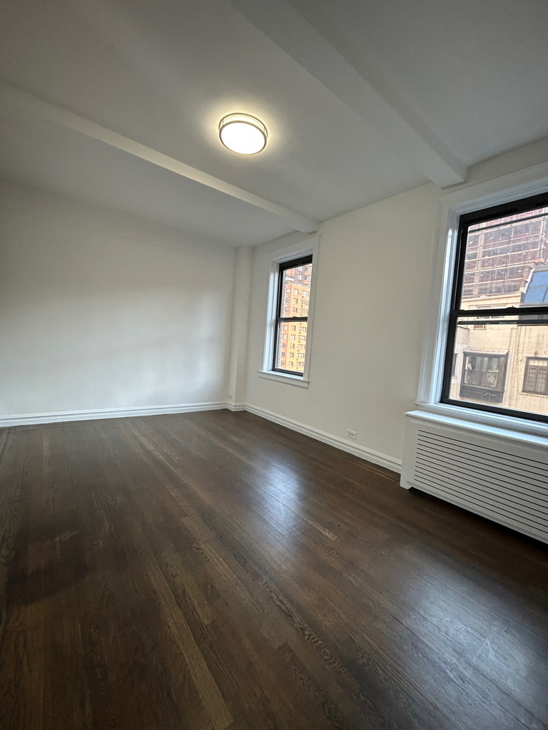 East 37th Street off Lexington Ave - Photo 5