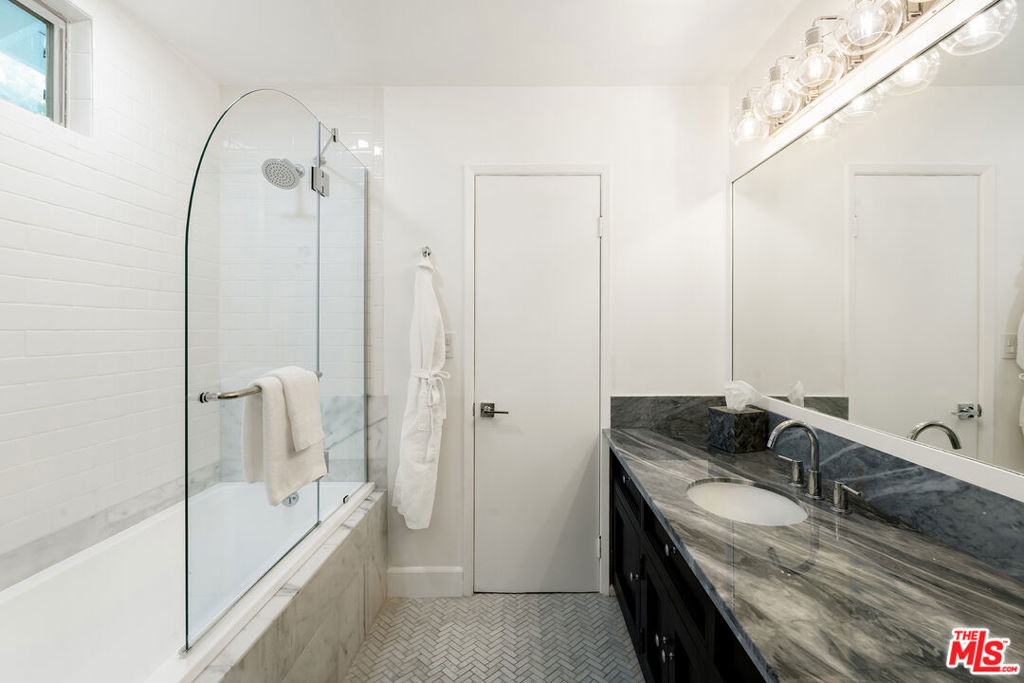 9809 Beeson Drive - Photo 40