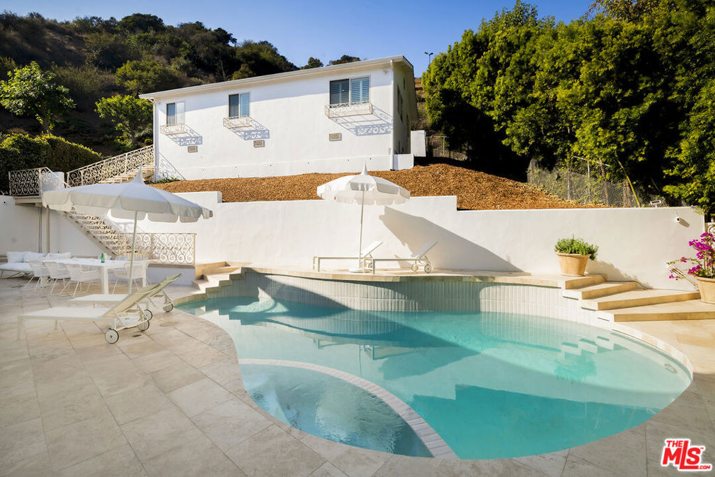 9809 Beeson Drive - Photo 32