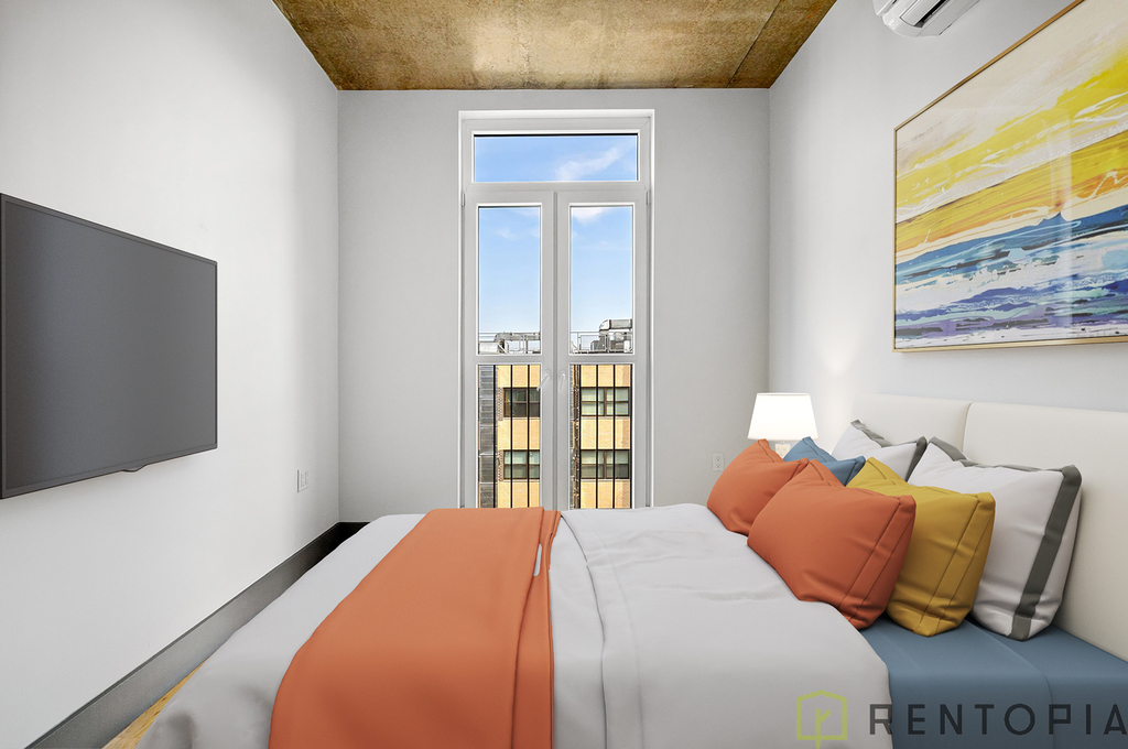 340 Evergreen Avenue - Photo 2