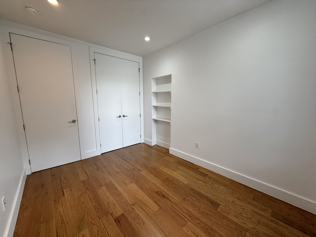 115 Carlton Avenue - Photo 5
