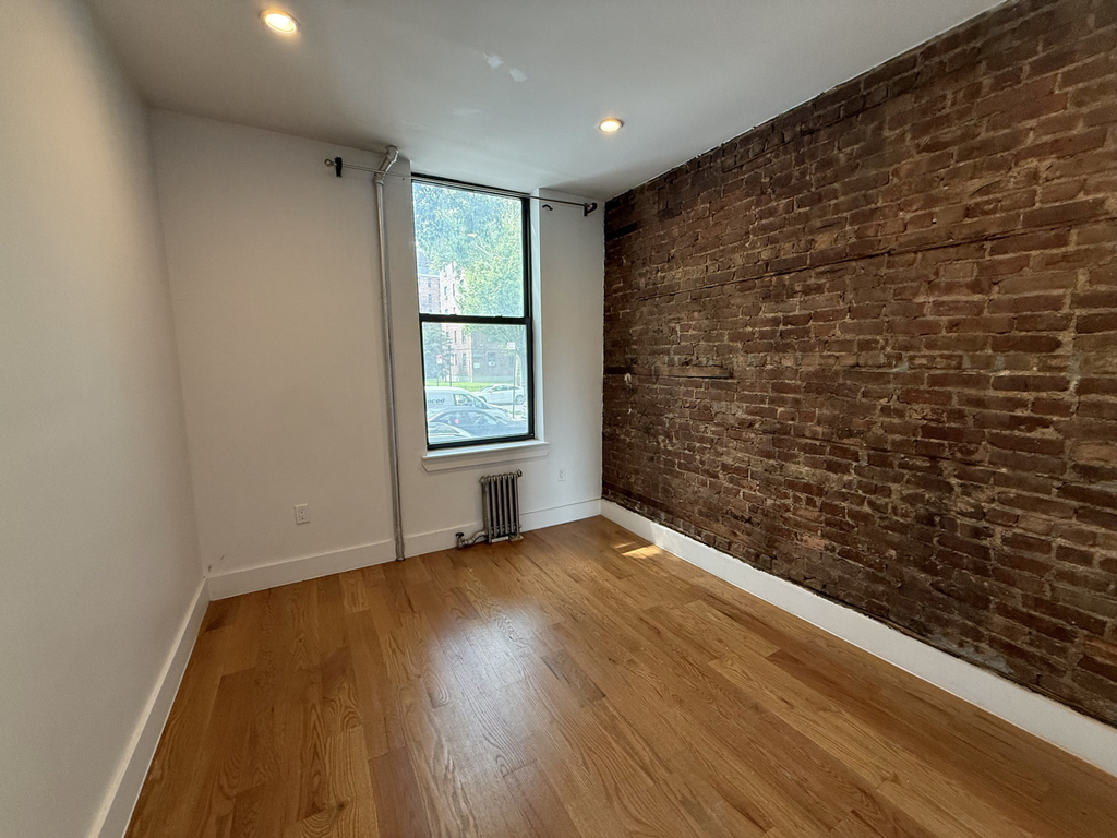 115 Carlton Avenue - Photo 6
