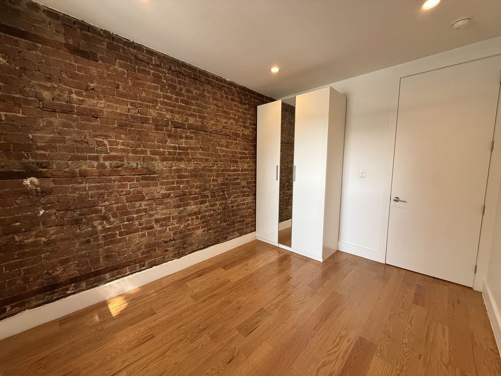 115 Carlton Avenue - Photo 7