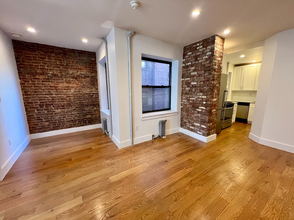 115 Carlton Avenue - Photo 1