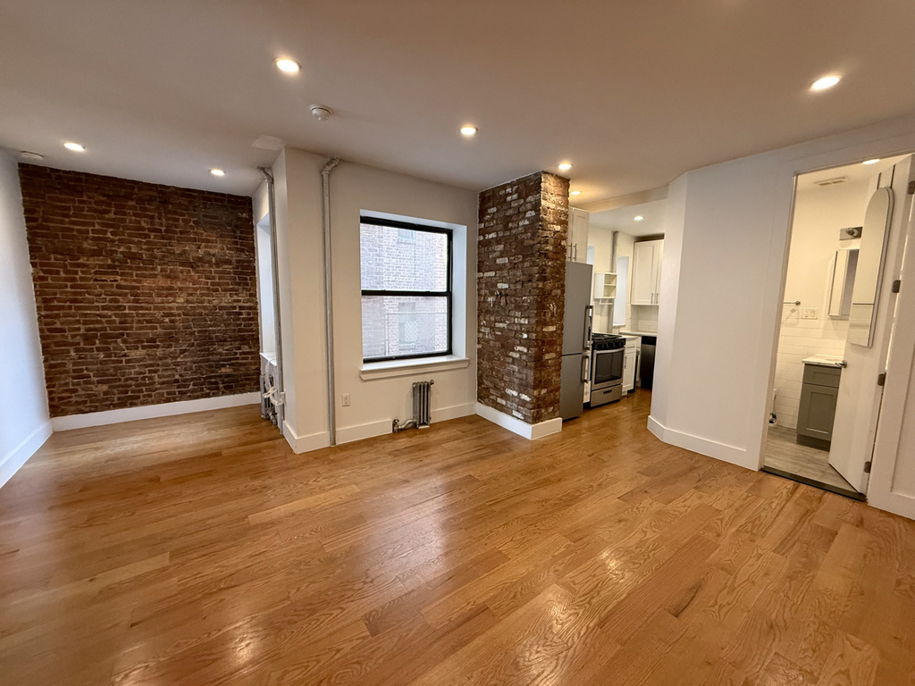 115 Carlton Avenue - Photo 1