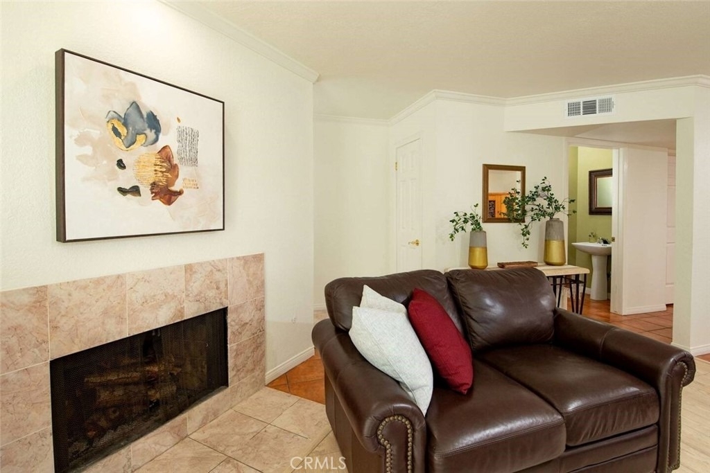 7310 Balboa Boulevard - Photo 7