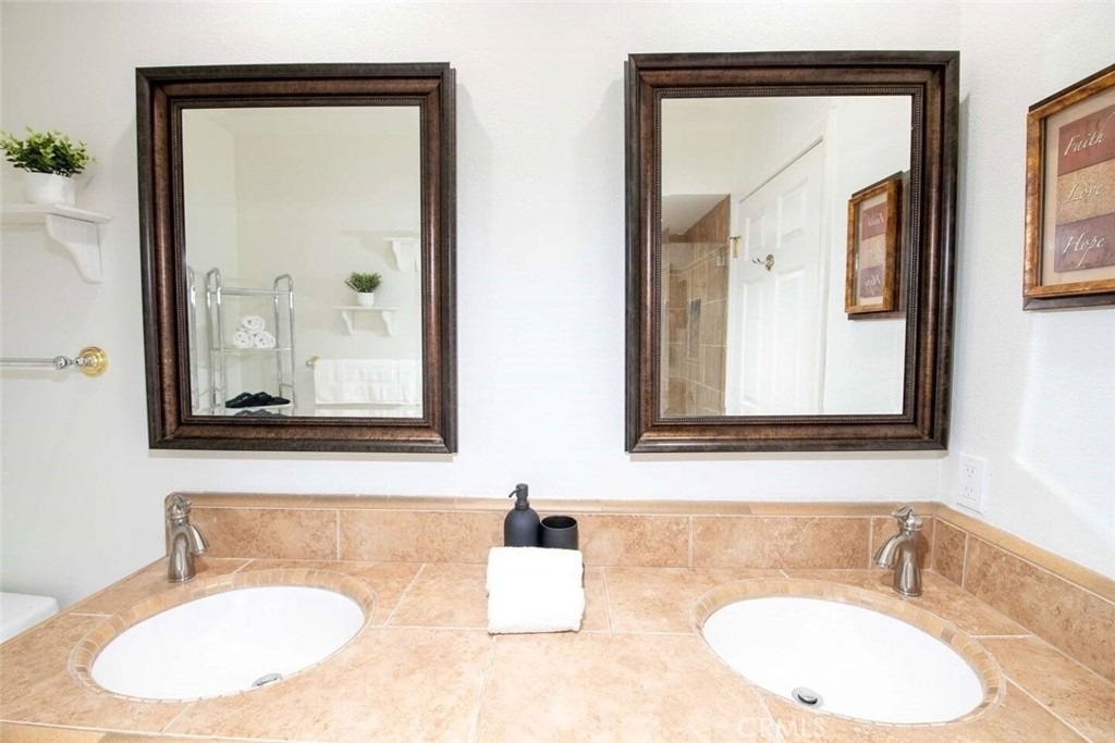 7310 Balboa Boulevard - Photo 33