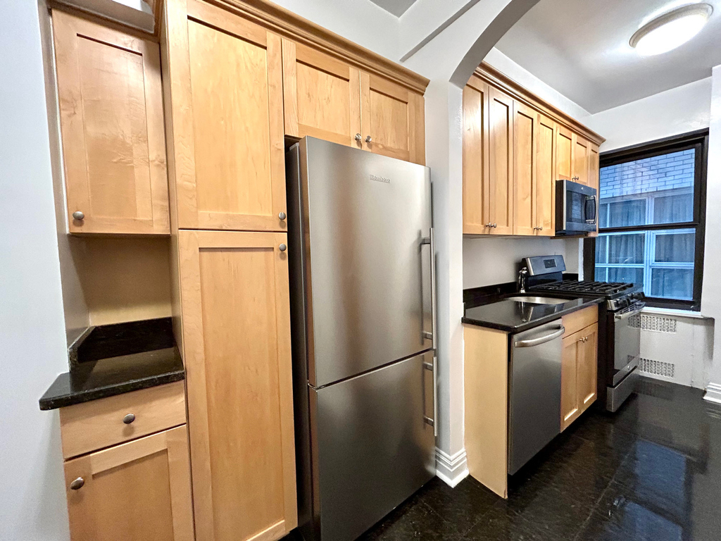 56th & Lexington Ave - Photo 5