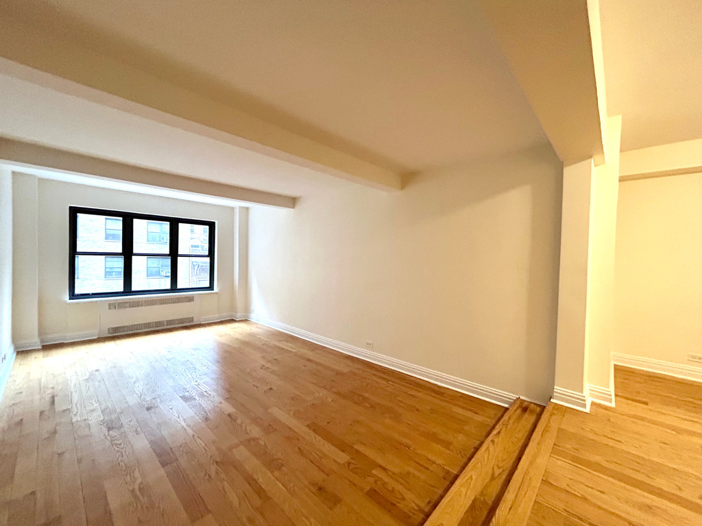 56th & Lexington Ave - Photo 1