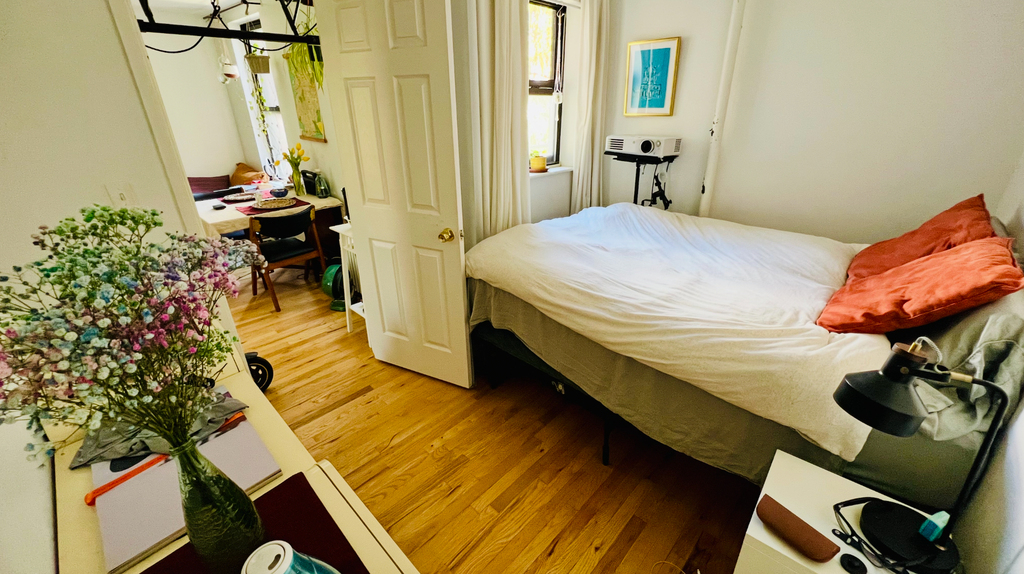 690 Leonard Street - Photo 2