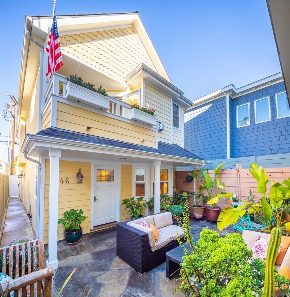 746 G Ave - Photo 0