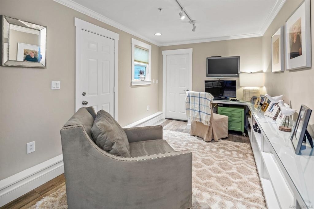 746 G Ave - Photo 7