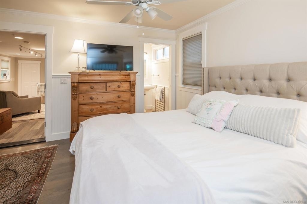 746 G Ave - Photo 4