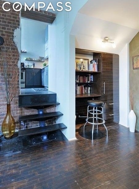 555 Washington Avenue - Photo 4
