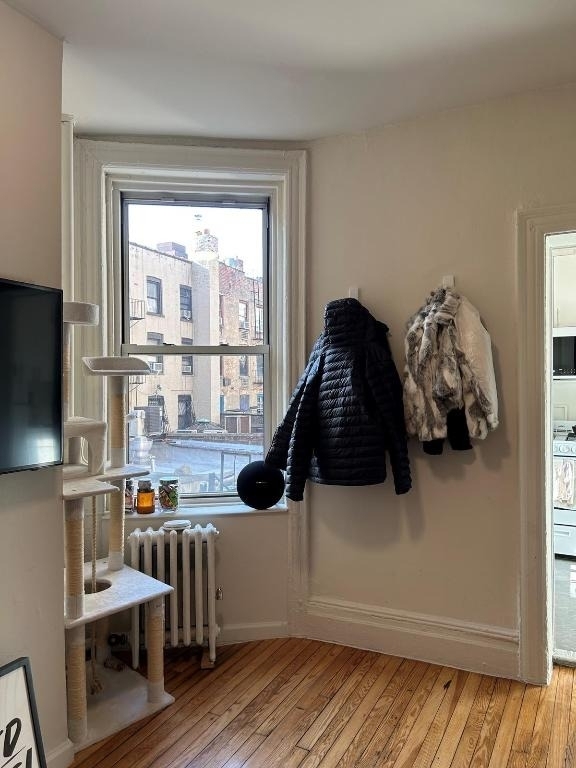 346 E 20th Street - Photo 3
