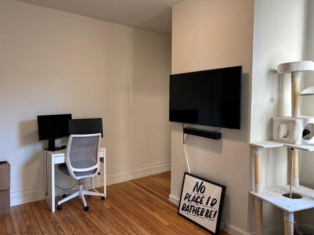 346 E 20th Street - Photo 1