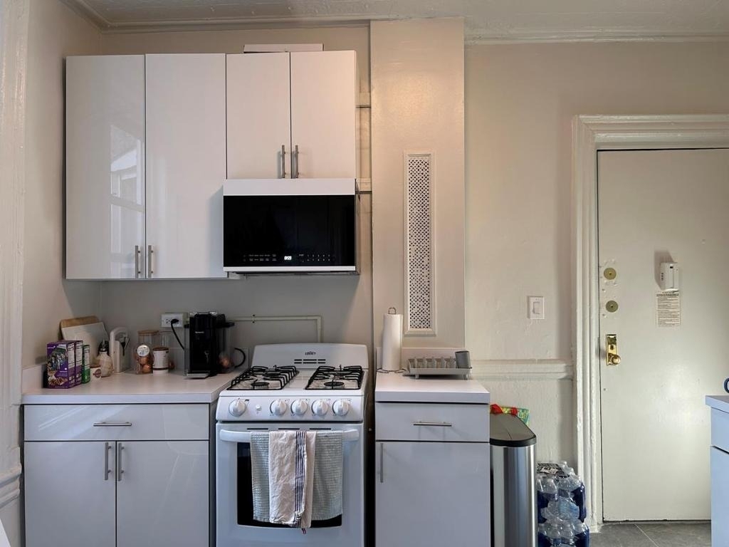 346 E 20th Street - Photo 0