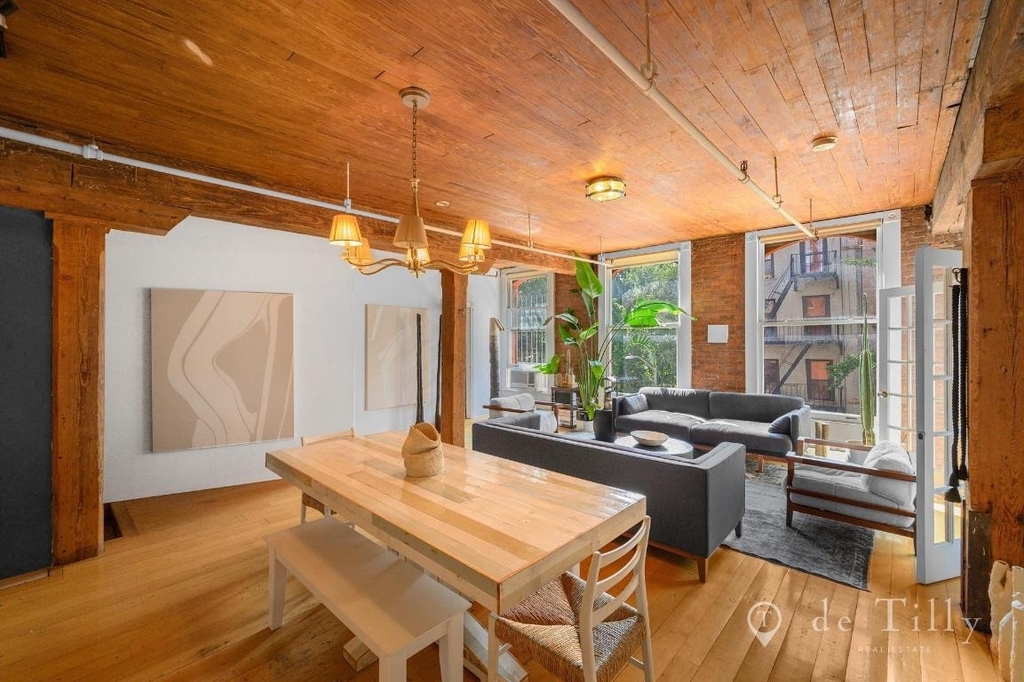 262 Mott Street - Photo 8