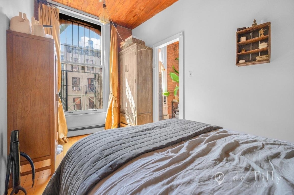 262 Mott Street - Photo 4