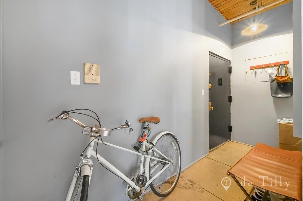 262 Mott Street - Photo 6