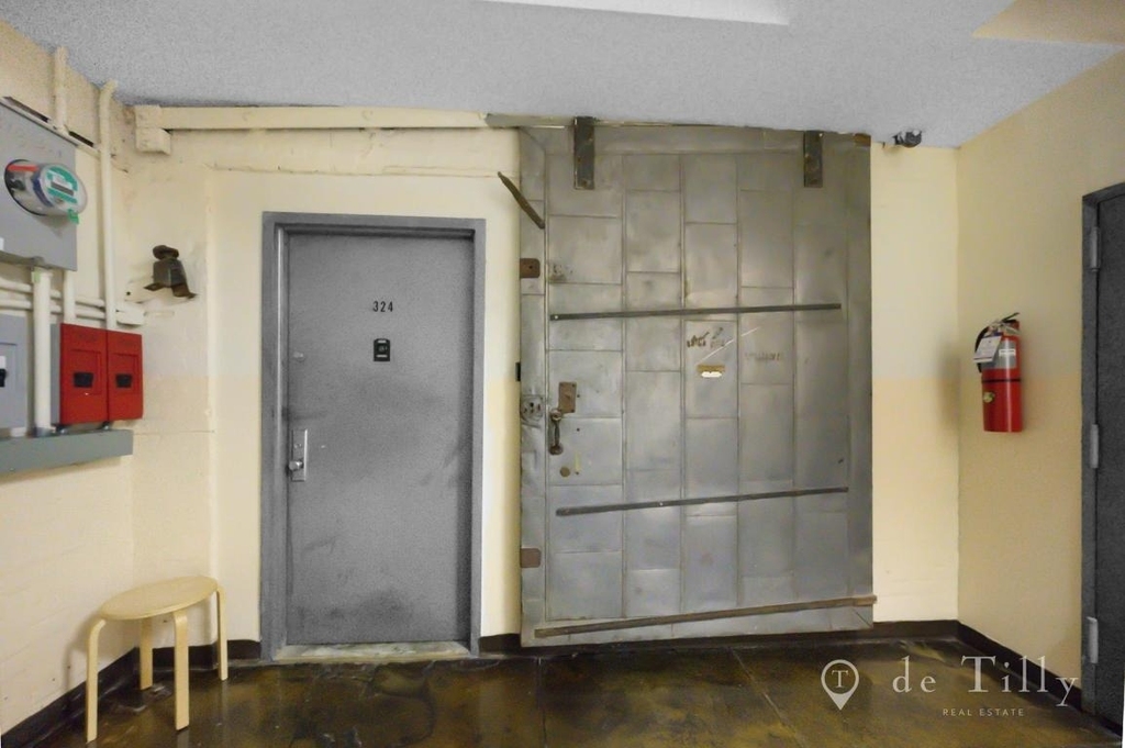262 Mott Street - Photo 7