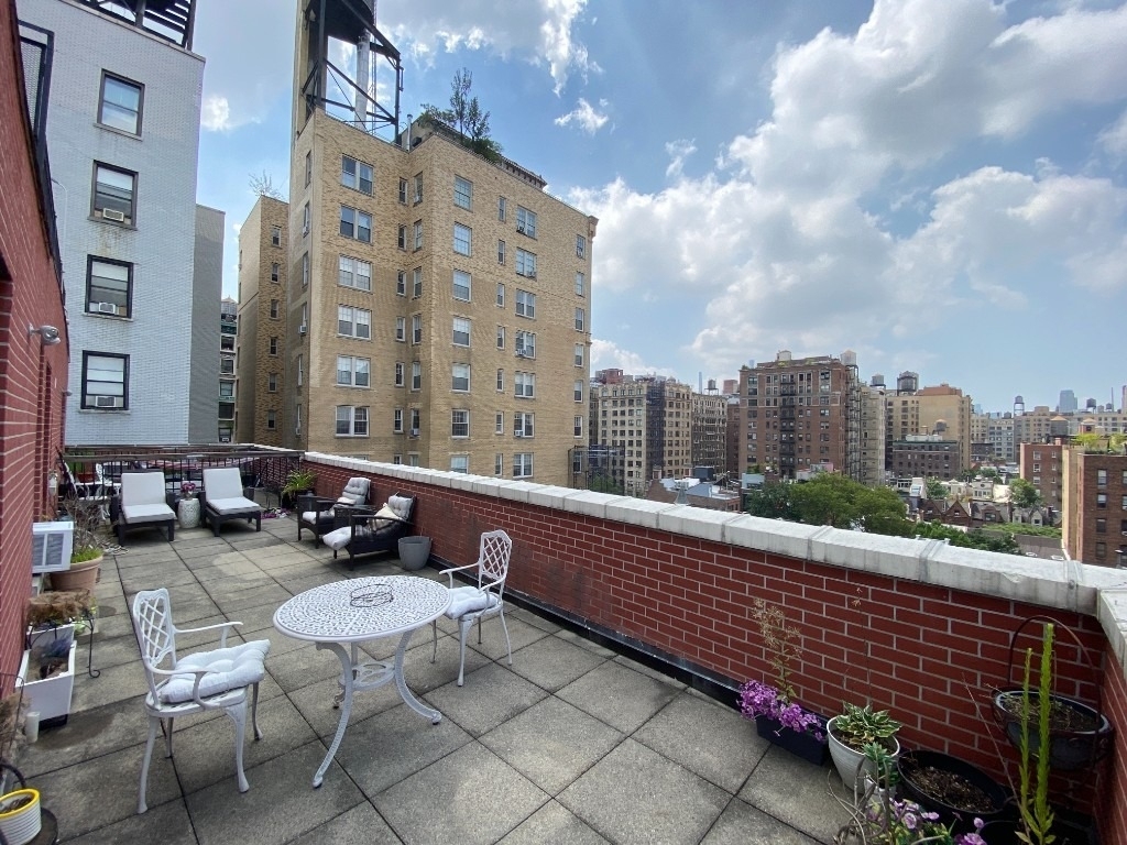304 W 92nd Street - Photo 8
