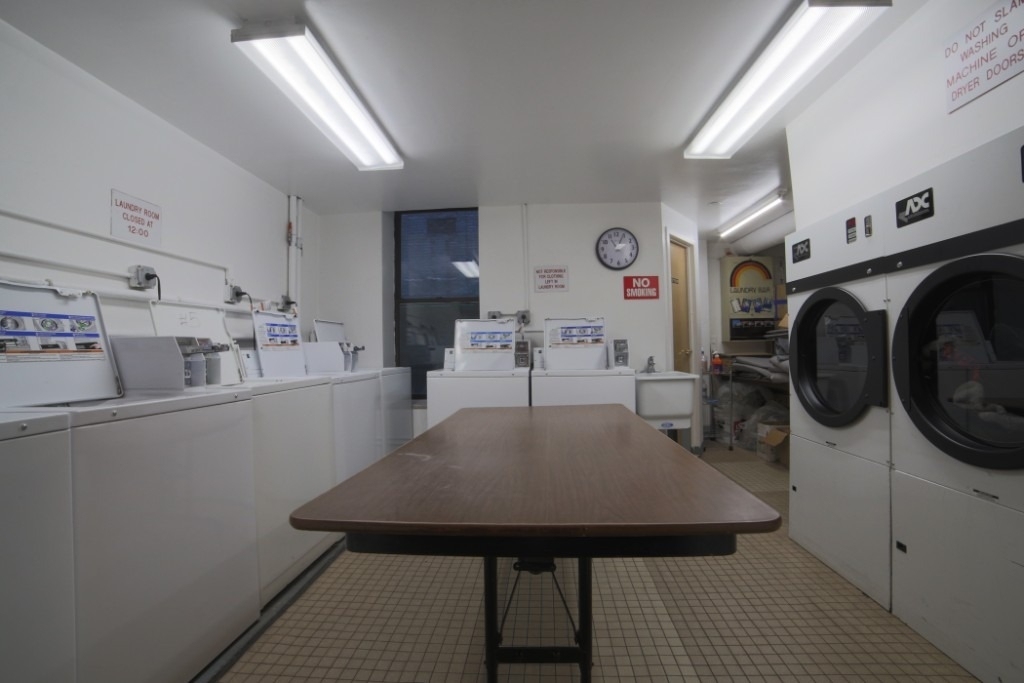 304 W 92nd Street - Photo 4