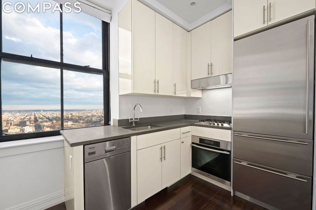 1 Hanson Place - Photo 3