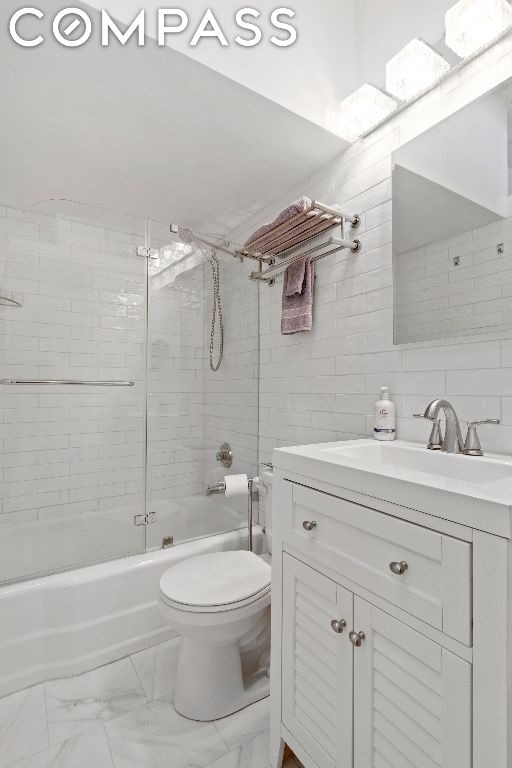 149 E 62nd Street - Photo 3