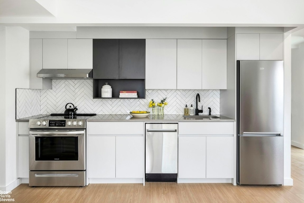 1 Sullivan Place - Photo 1