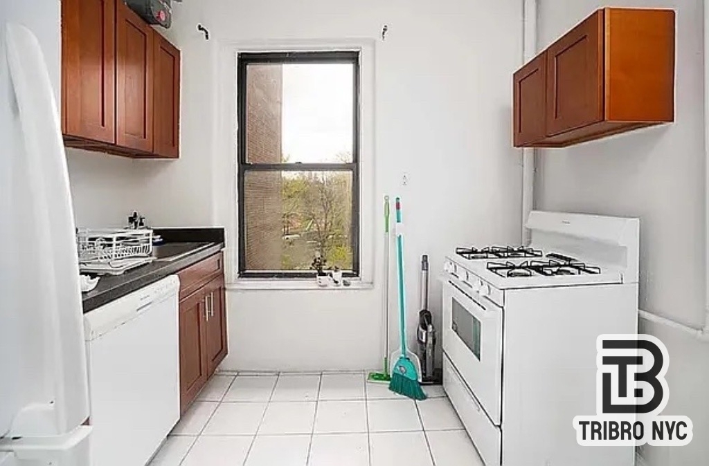 207 Central Park N - Photo 6