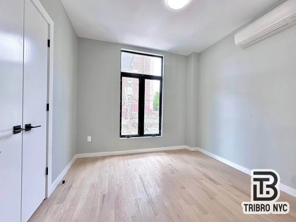 2819 Clarendon Road - Photo 0