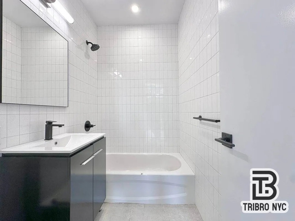 2819 Clarendon Road - Photo 3