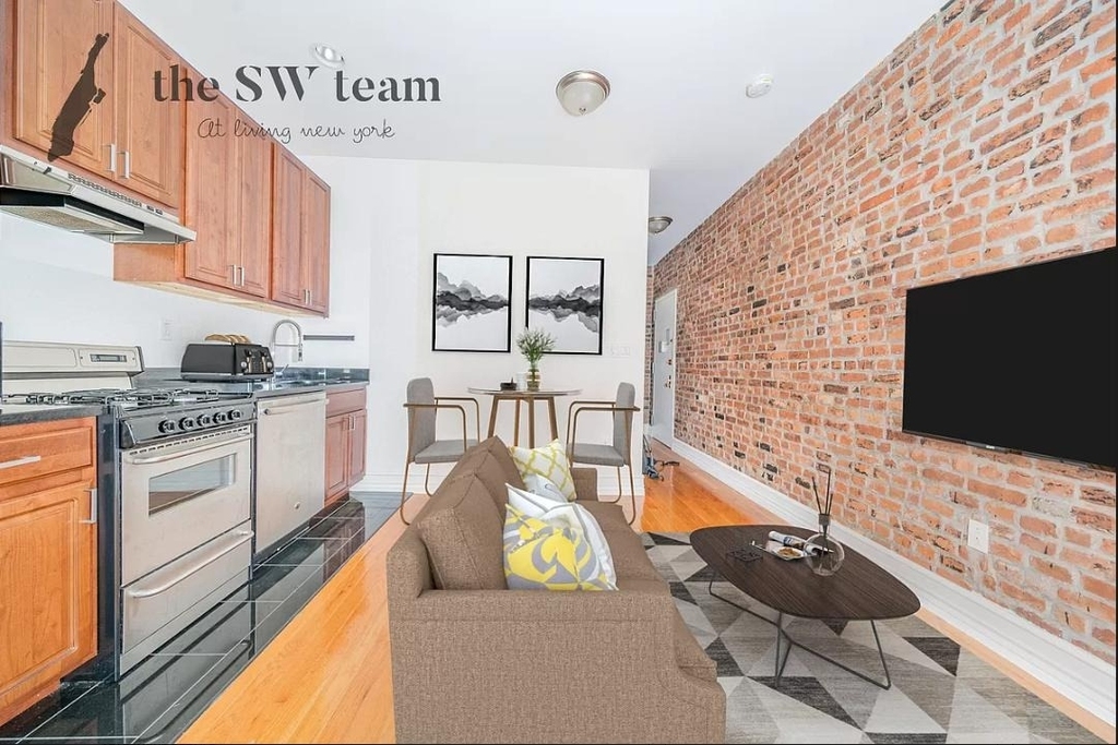 65 W 106th Street - Photo 1