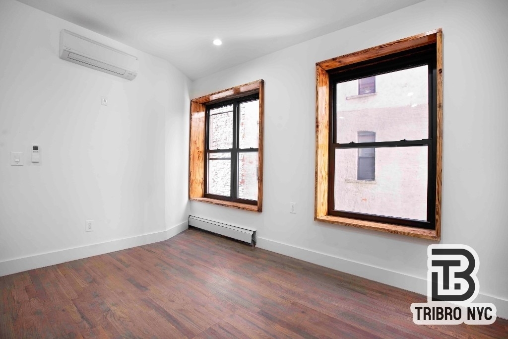 340 E 105th Street - Photo 0