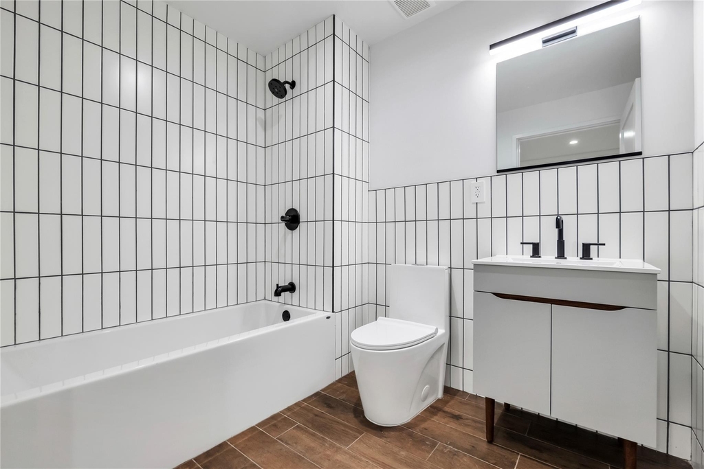 612 E 54th Street - Photo 18