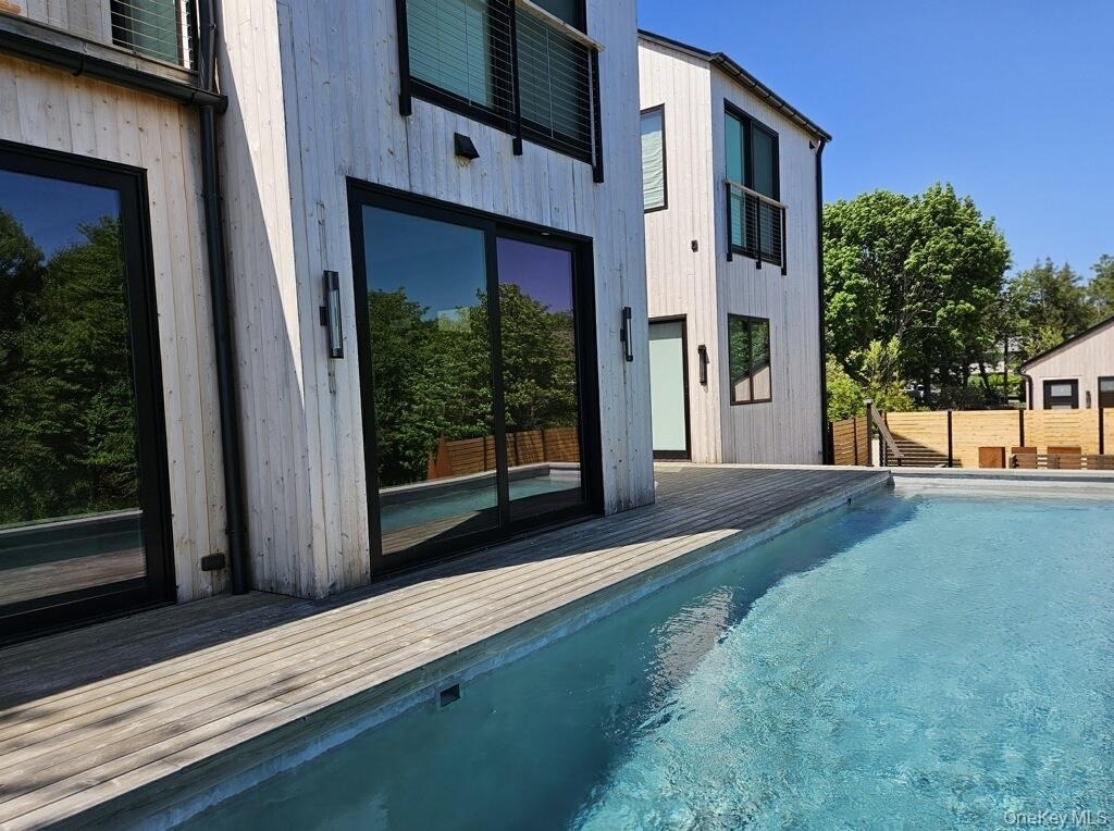 599 Peconic Bay Boulevard - Photo 4