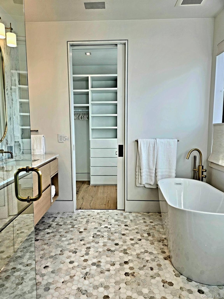 599 Peconic Bay Boulevard - Photo 29