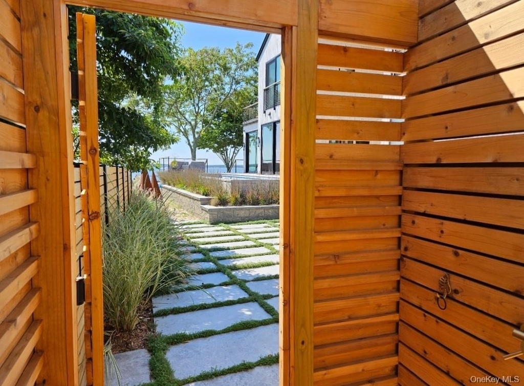 599 Peconic Bay Boulevard - Photo 45