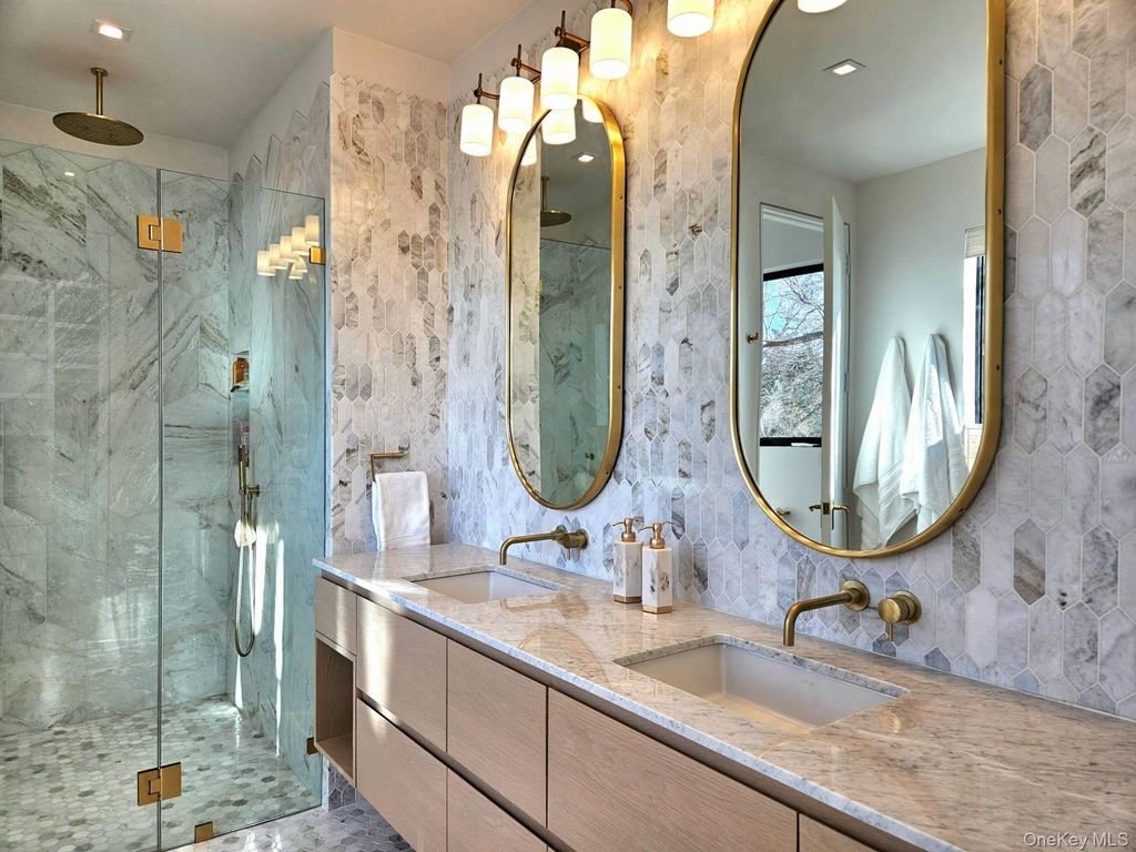 599 Peconic Bay Boulevard - Photo 30