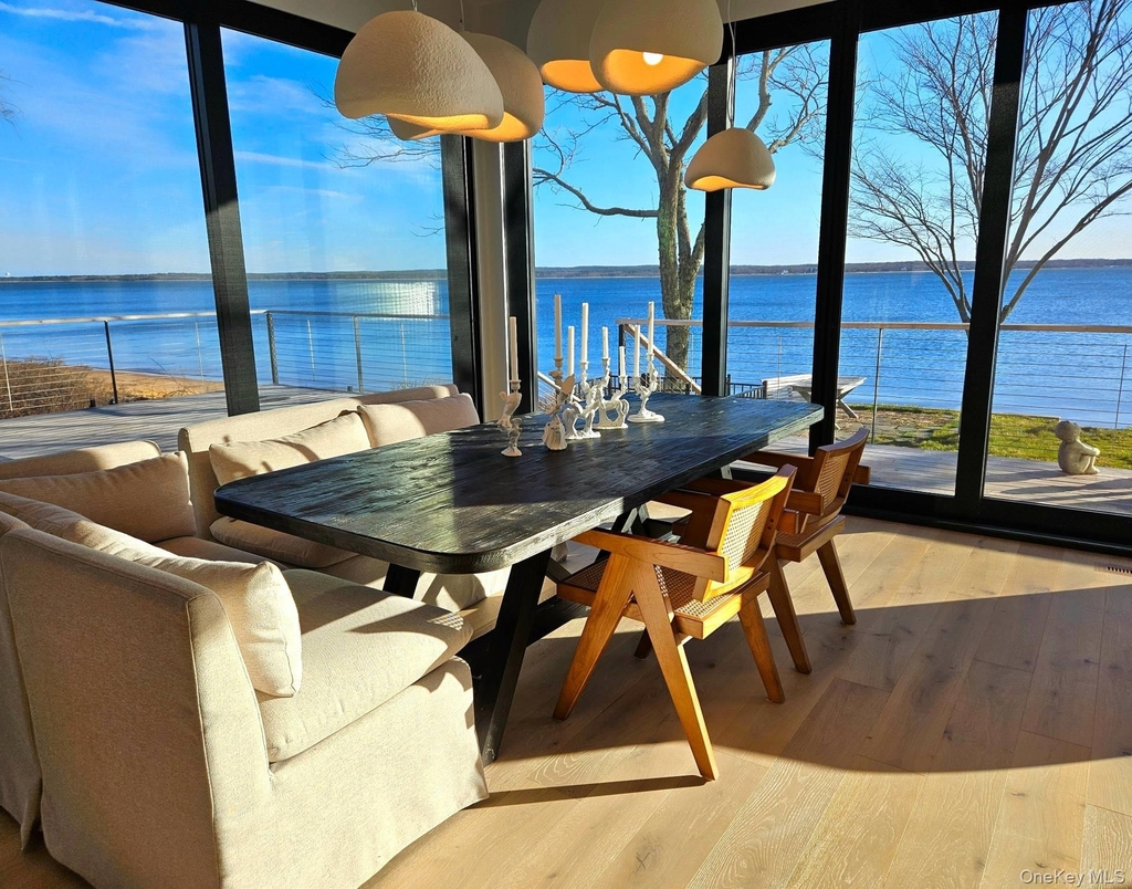 599 Peconic Bay Boulevard - Photo 14