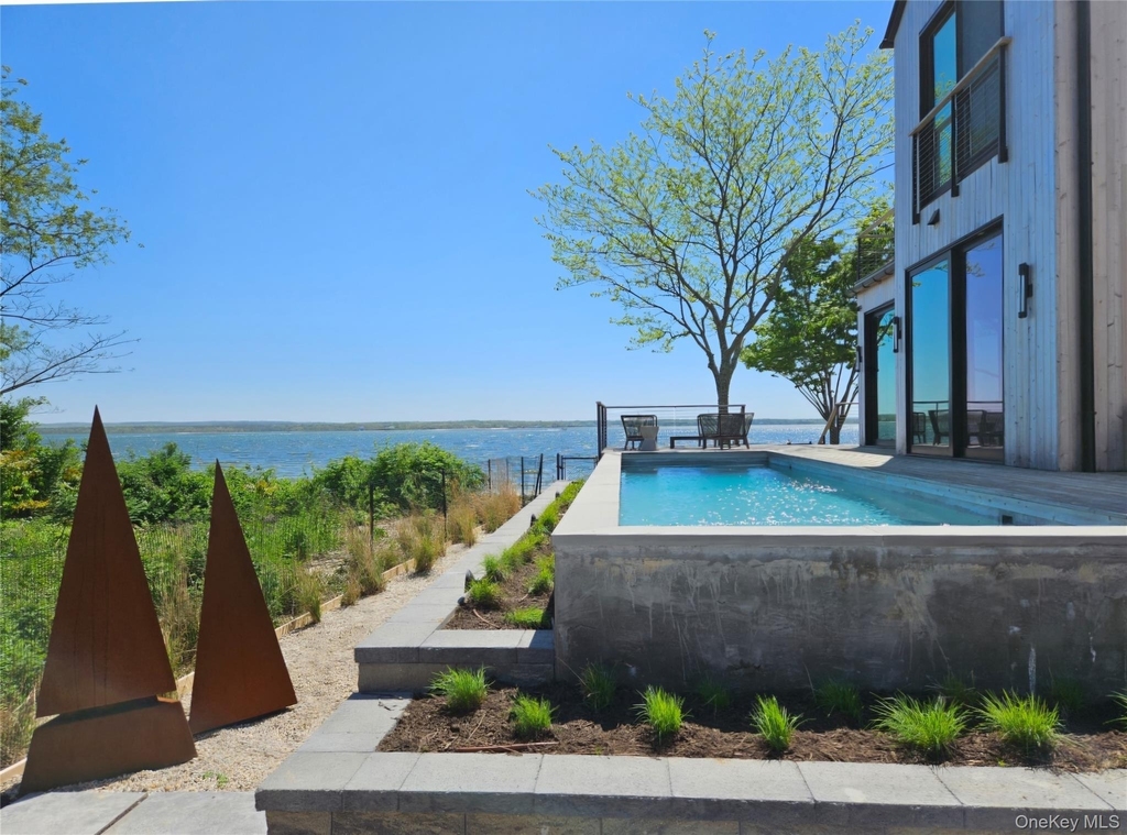 599 Peconic Bay Boulevard - Photo 42