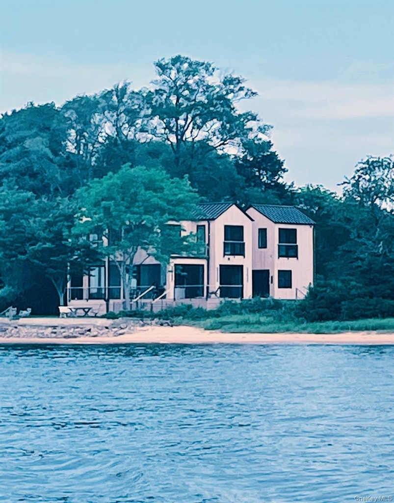 599 Peconic Bay Boulevard - Photo 7