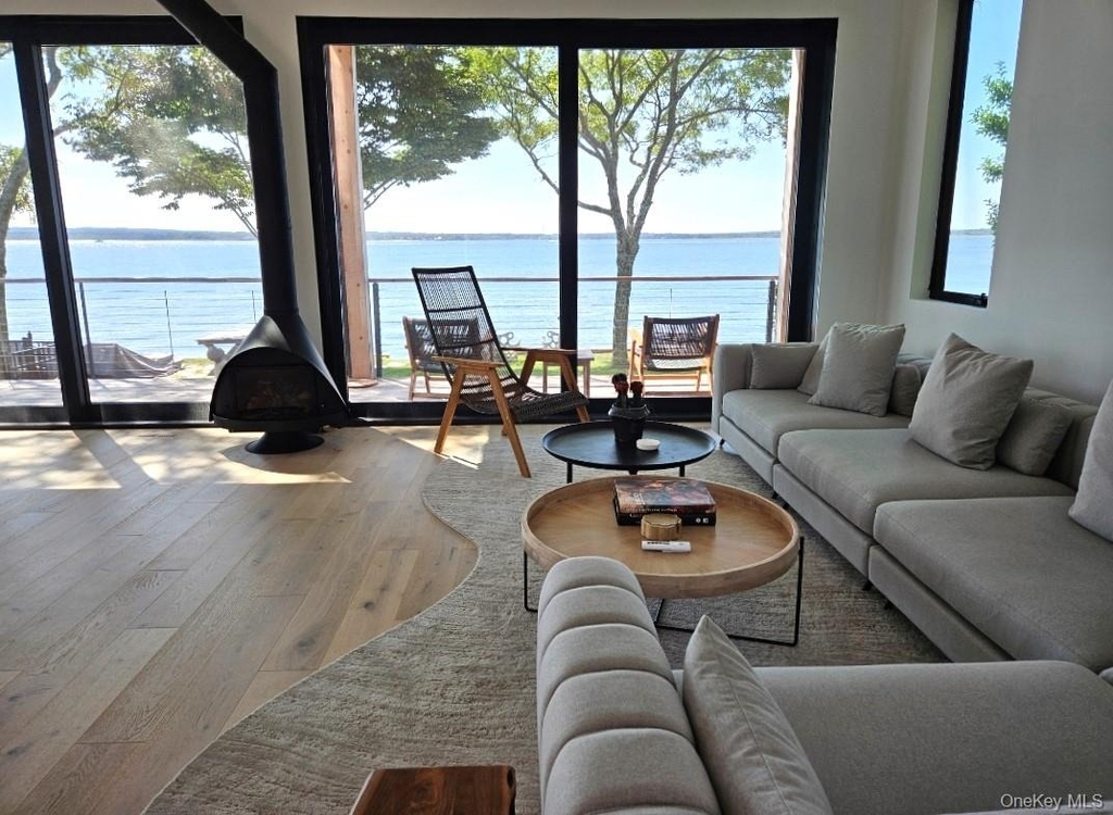 599 Peconic Bay Boulevard - Photo 13