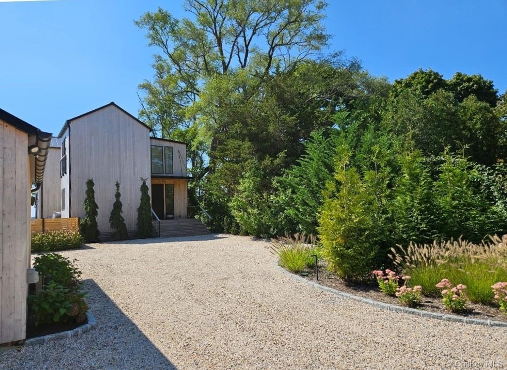 599 Peconic Bay Boulevard - Photo 47