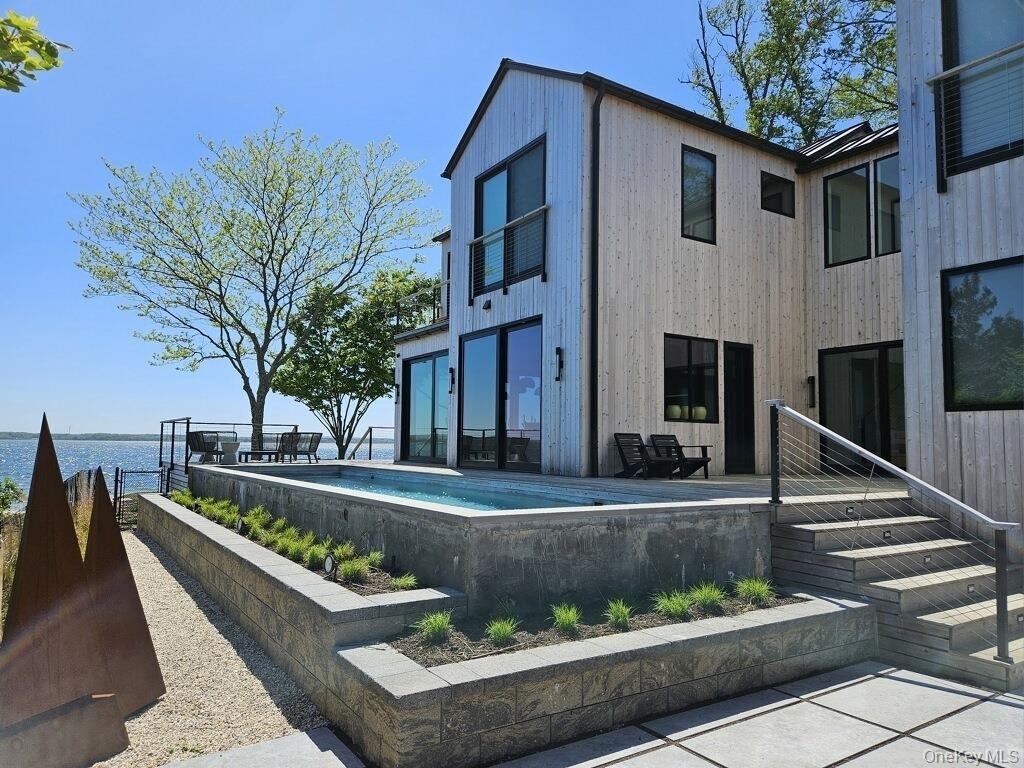 599 Peconic Bay Boulevard - Photo 0